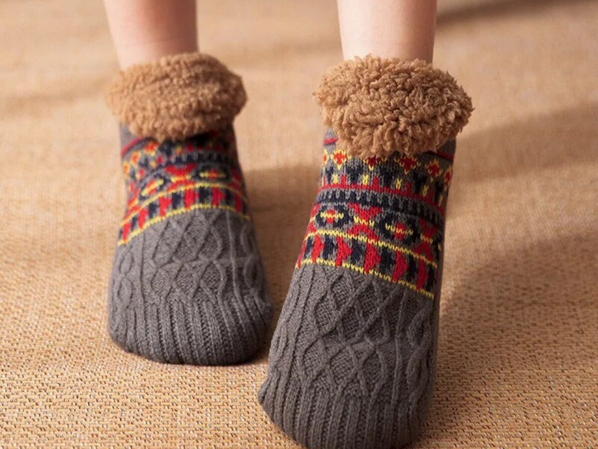 ANTSANG Chaussette Antidérapante Homme Femme Pantoufles D'hiver Pilou Chaussettes En Polaire Cadeau De Noël 5 Paires(Rayure E (5 Paires