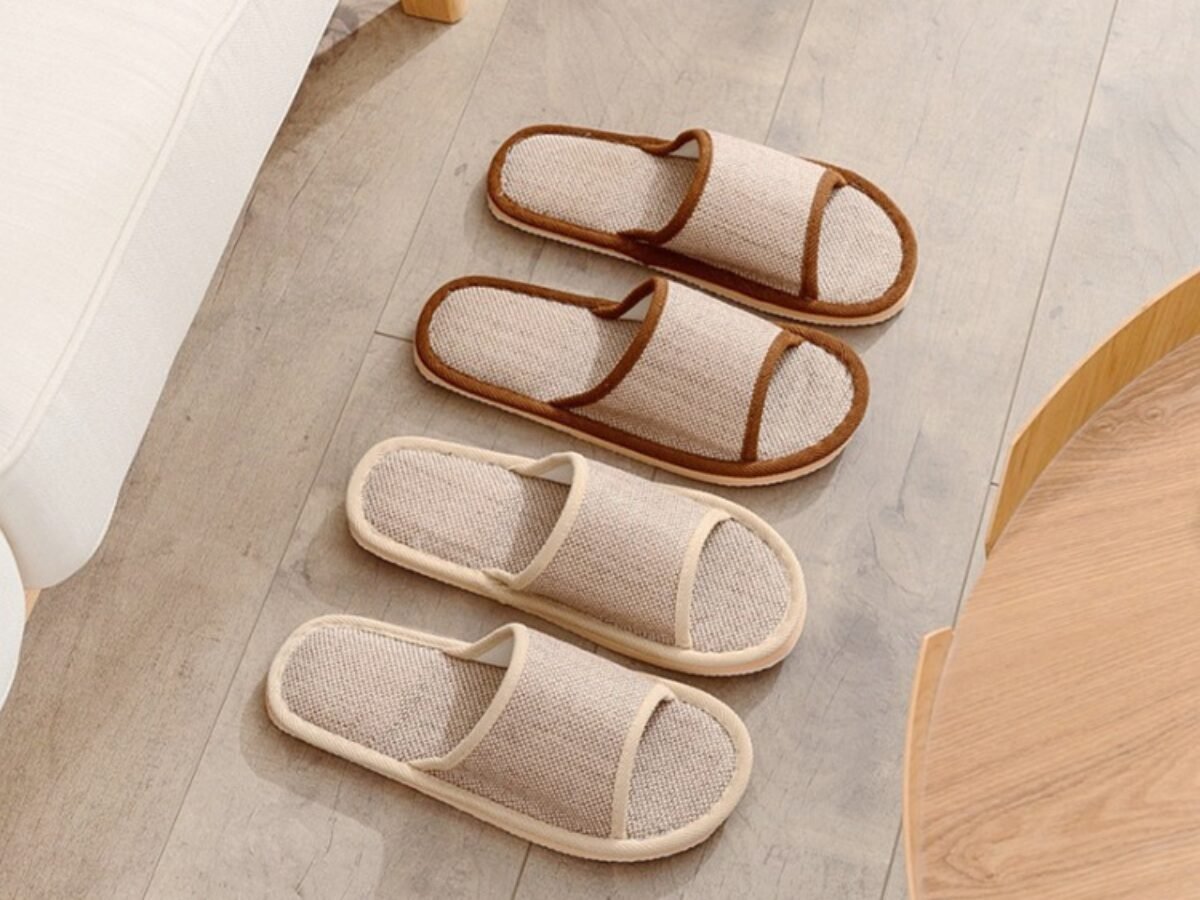 Japonais Printemps Hiver Couple Muet Sol Doux Chaussons Maison Hommes Femmes Plancher En Bois Antidérapant Silent Coton Pantoufles Femmes 43 Porté, A, 45 EU X-Étroit