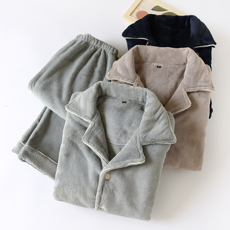 Pyjama homme en pilou pilou deux pièces - vue 1 Pyjama homme en pilou pilou deux pièces - vue 1